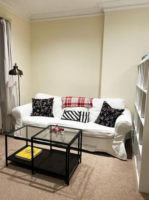 Цены на Cosy Studio flat в Лондоне