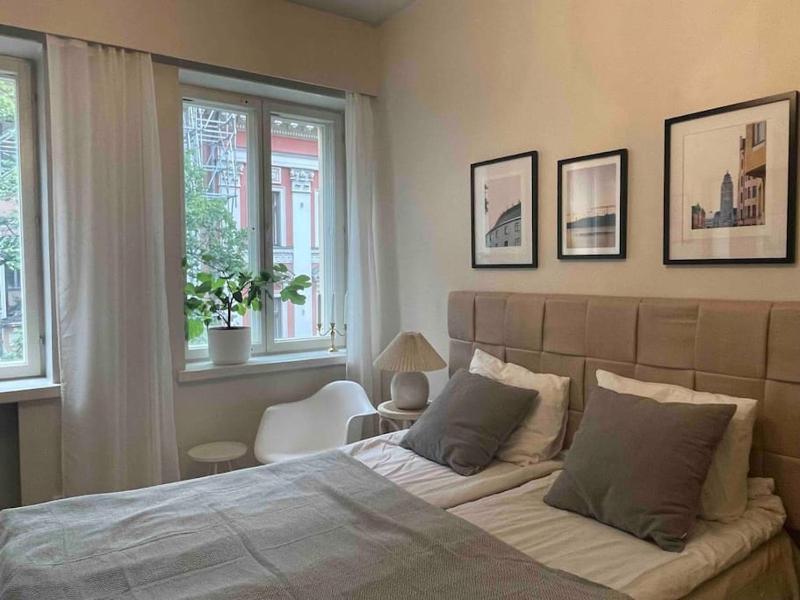 Central lux location, self check-in, ensuite with full kitchen — комфортный отель в Хельсинки