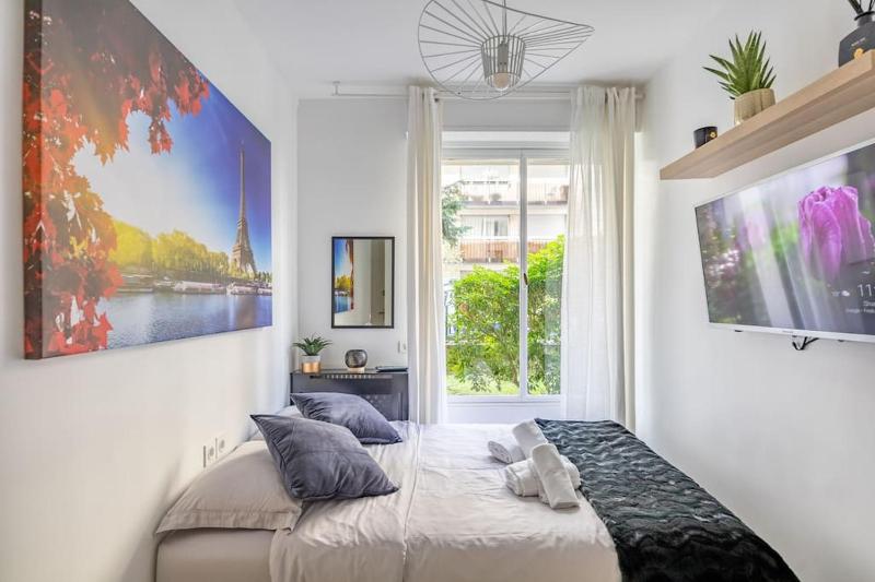 Cozy Studio near the Eiffel Tower — отель с удобствами в Париже