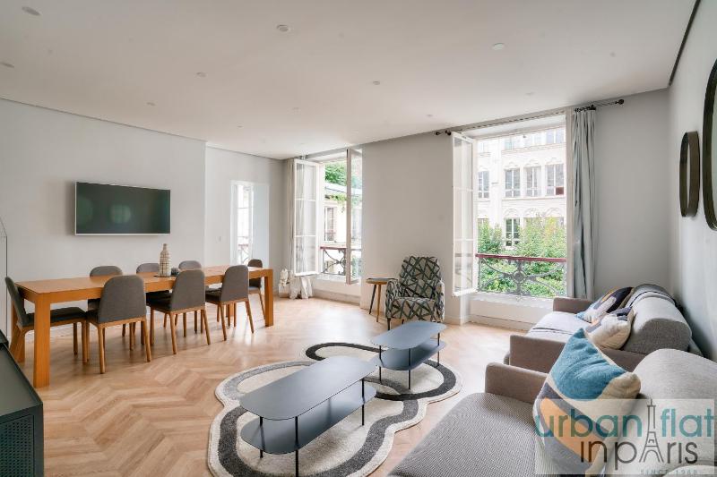 127 - Spacious 4BR in Montorgueil — комфортный отель в Париже