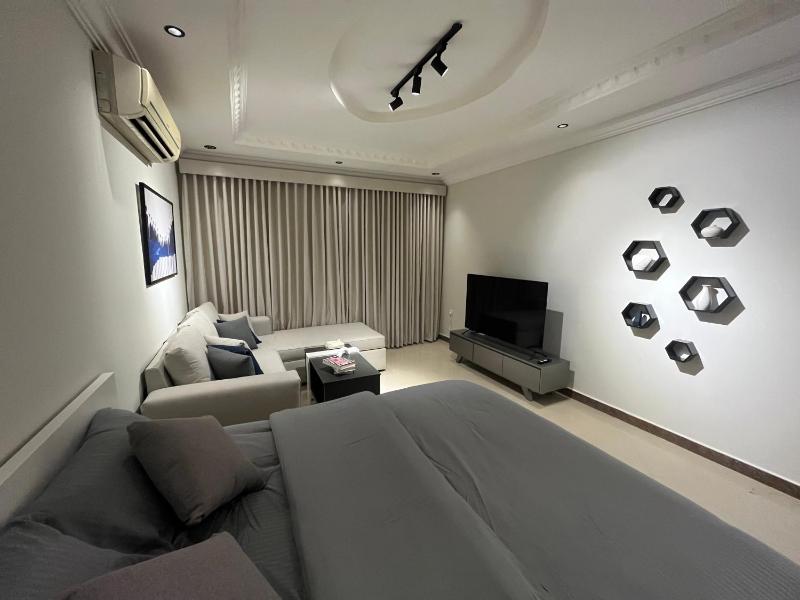 Modern studio close to Riyadh Boulevard astdyw jmyl wʿsry balqrb mn bwlyfard alryad — отзывы гостей и цены