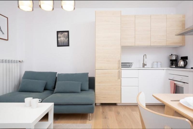 Stepinska Royal 2 bedroom Apartment — отель с удобствами в Варшаве