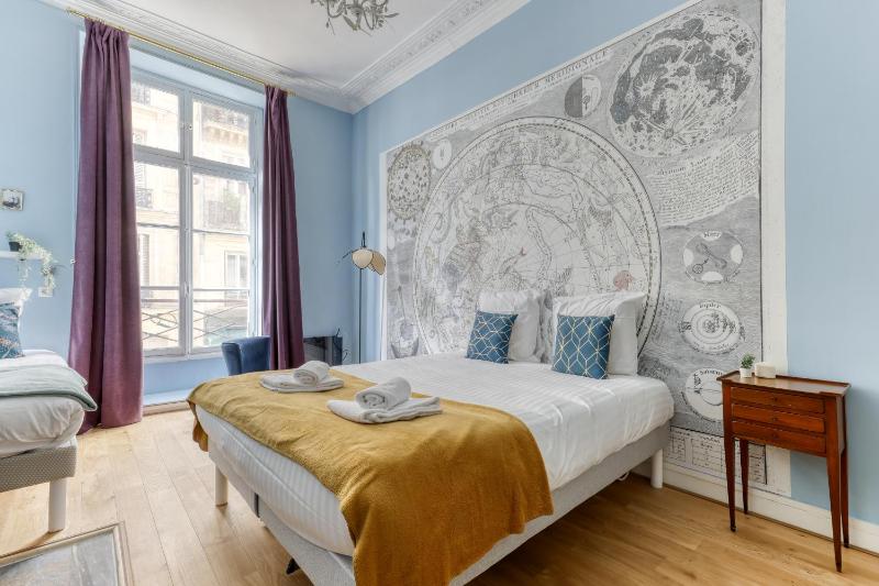 The Typical Parisian Flat - Louvre Royal - Paris 1 — отель с удобствами в Париже