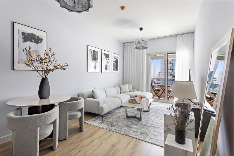 Superb 1BR APT Diamond 5 — отель с удобным расположением в Дубае