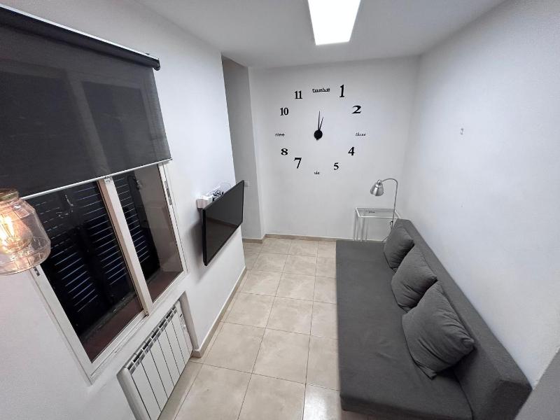 Quiet flat in interior floor Atocha-DE23 — забронировать отель в Мадриде
