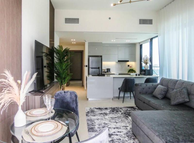 Stylish 2 bedroom in Binghatti, Business Bay — отель с удобствами в Дубае