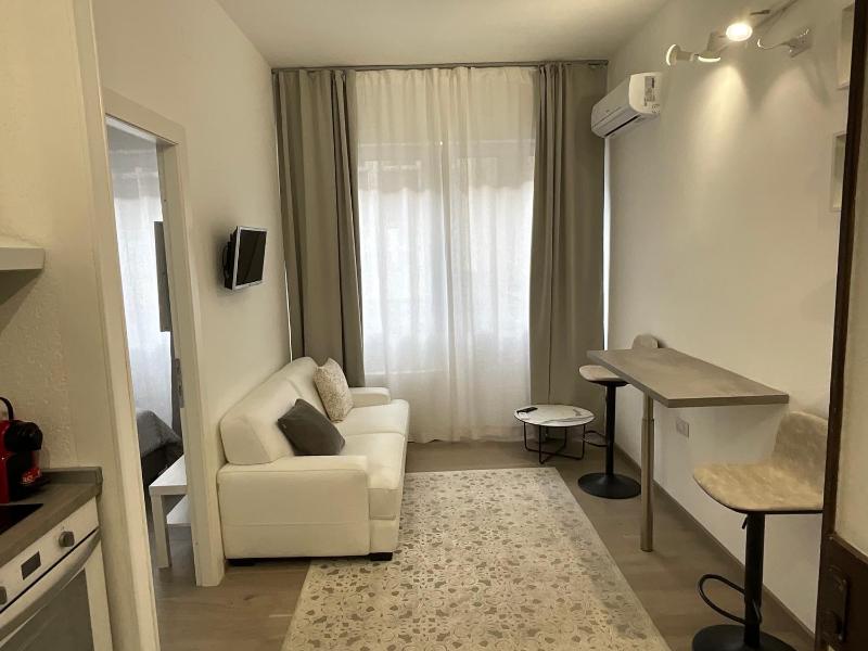 Bilocale San Giovanni design apartament — отель с удобным расположением в Риме