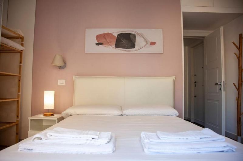 ROME modern and stylish FLAT next to METRO — отель с удобным расположением в Риме