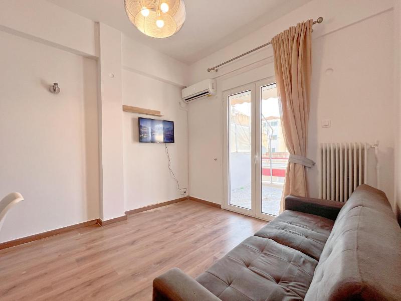 WSD Spintharou New Cozy 3BD Apartment with Balcony City View — отель с удобным расположением в Афины