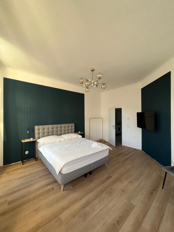 Apartment Schonbrunn near Metro — забронировать отель в вене