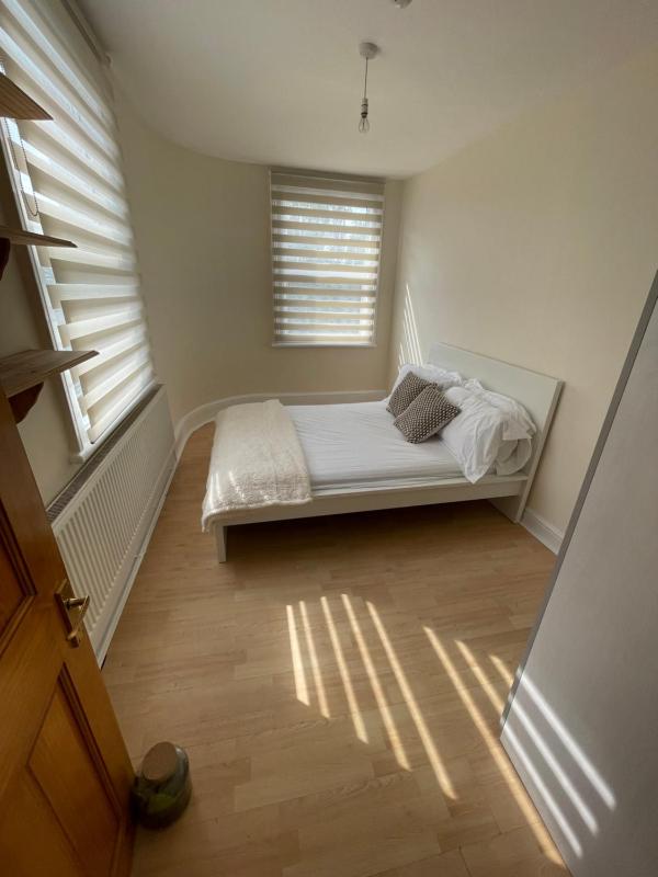 Цены на 3 BR House - Close to Emirates Stadium! в Лондоне