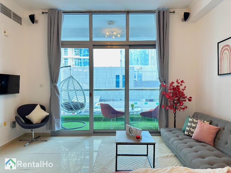Big Studio w/ Balcony and easy access to the Beach — отзывы гостей и цены
