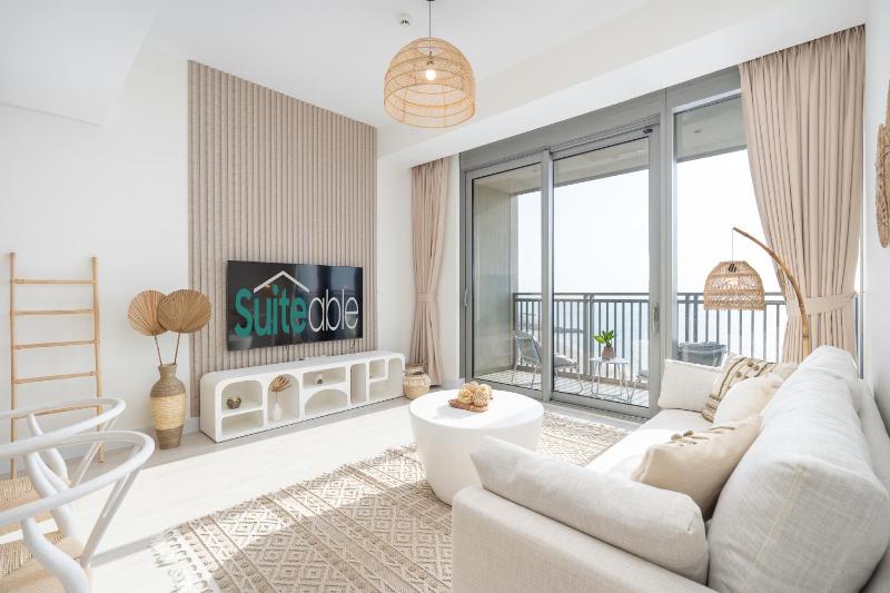Blazing apartment by the seaside - Suiteable — комфортный отель в Дубае