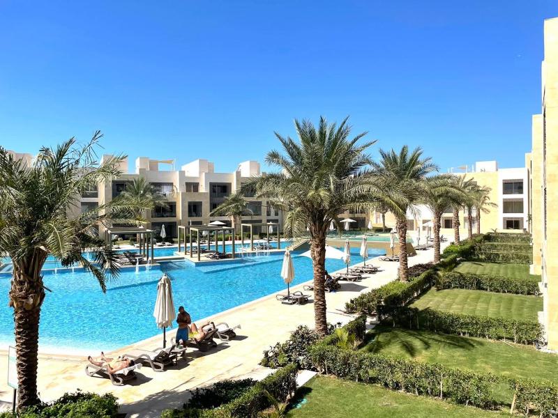 Kite & Beach 3 Bedrooms Apartment in Mangroovy El Gouna — отель с удобным расположением в Хургаде