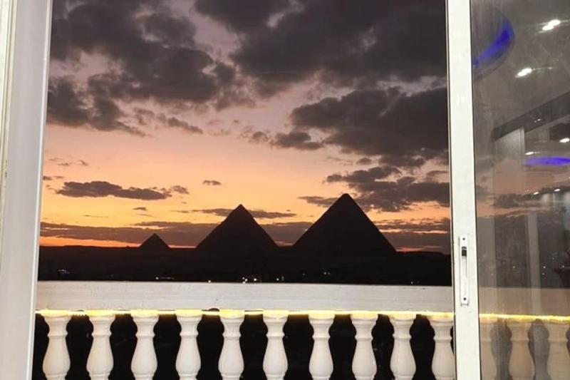 Heaven Pyramids View Apartment — отель с удобствами в Каире