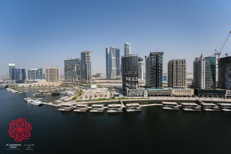 Alashrafia Saray- Waterfront 3 BDR apartment Business Bay — отель с удобным расположением в Дубае