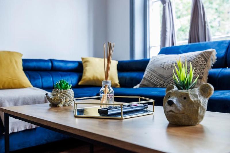 Kings Cross Serviced Apartment - Perfect for Families Visiting London — отель с удобствами в Лондоне