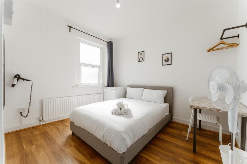 Leyton Comfy Double rooms -50 — забронировать отель в Лондоне