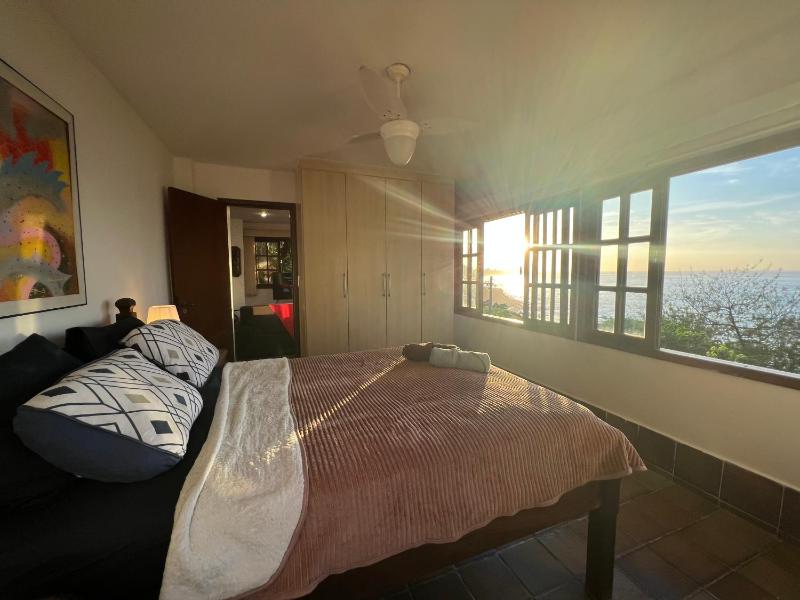 Цены на Chic Ocean View - The Modern Sunrise Home в Рио