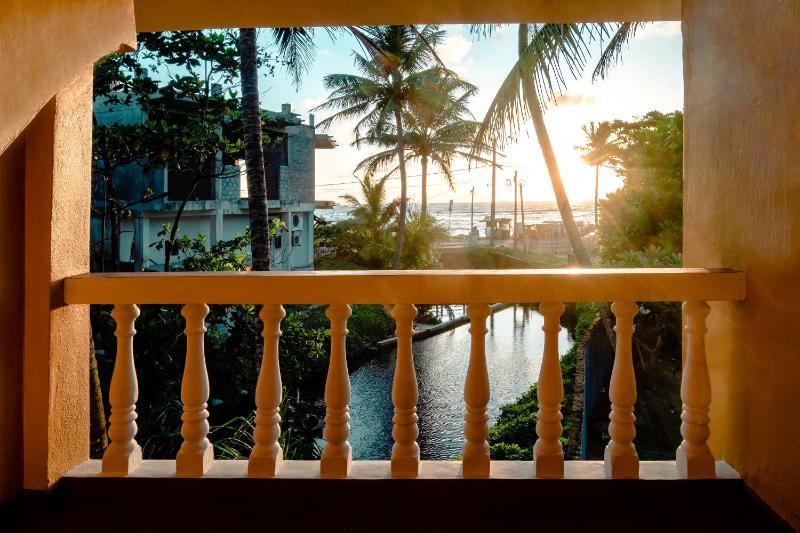 Цены на DeepTrip Ocean view villa в Хиккадува