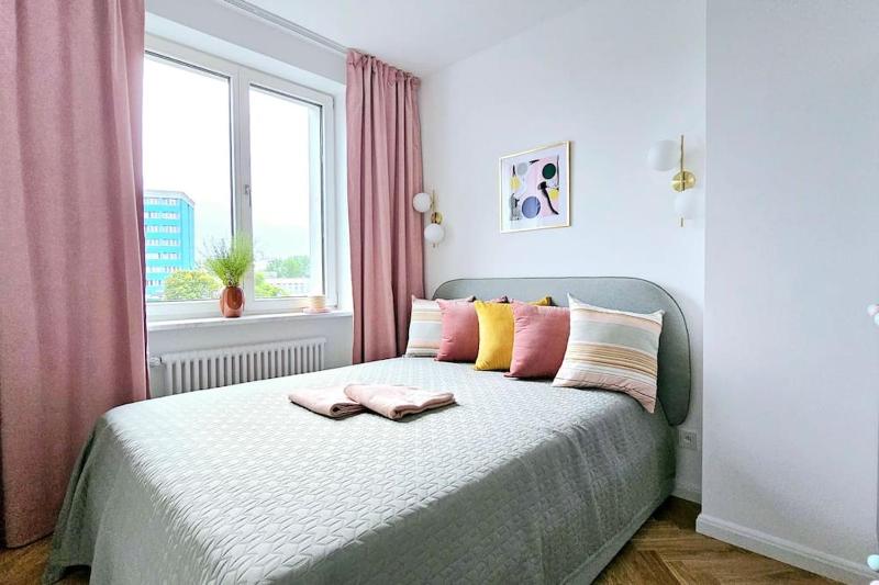 Orchard Apartment City Center — забронировать отель в Варшаве