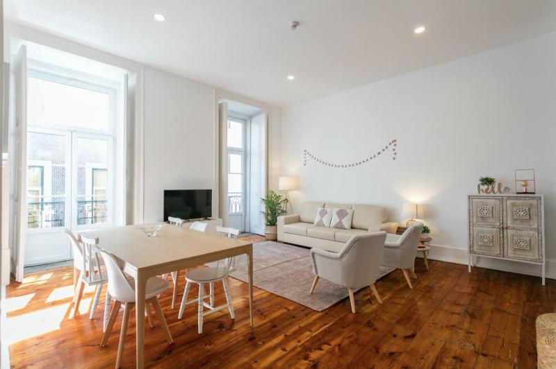 PedrasNegras30 Lisbon Lofts & Apartments — забронировать отель в Лиссабоне