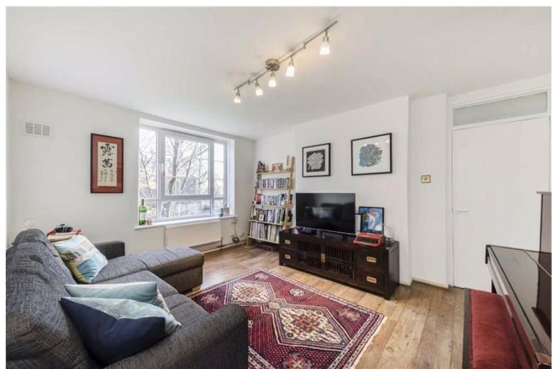 Spacious 2 bedroom flat in Central London — комфортный отель в Лондоне