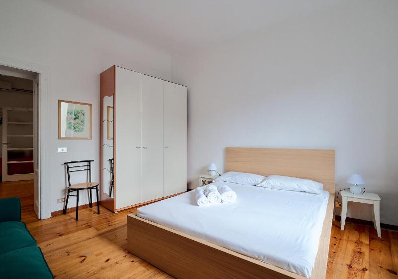 Xenia Apartments - Central Studio Apartment in Navigli area — забронировать отель в Милане