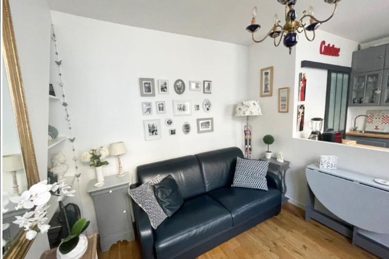 Quiet and charming studio for two in Paris 2th — забронировать отель в Париже