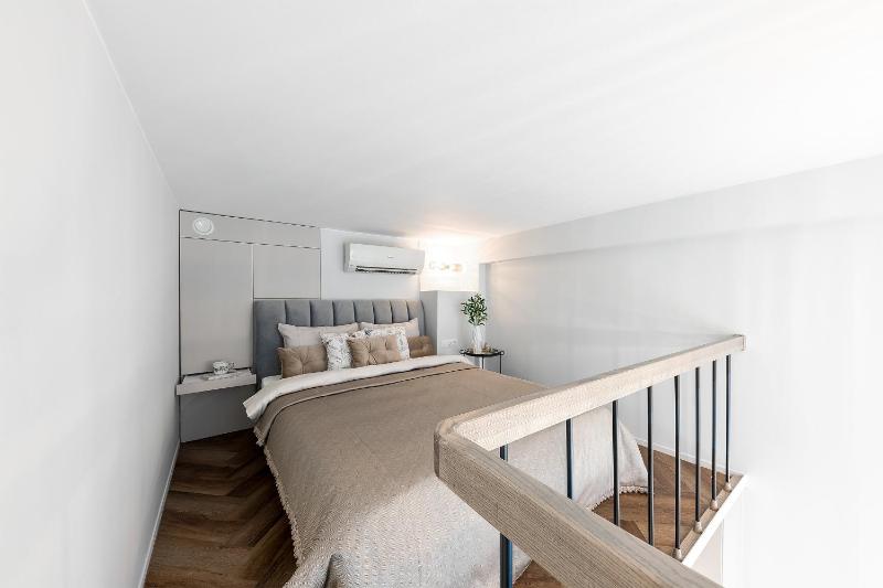 #stayhere - Unique Top Floor Lofts with City View — отзывы гостей и цены