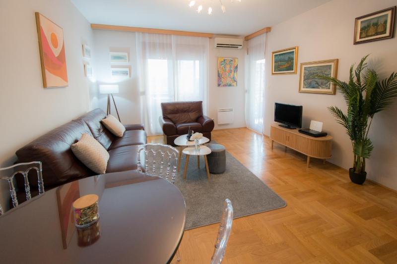 City Nest apartment — забронировать отель в Подгорице