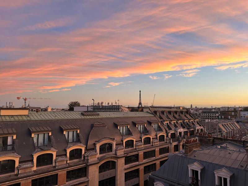 Appartement vue Tour Eiffel, proche Champs Elysee. — отзывы гостей и цены