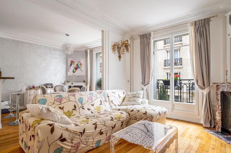 Charming flat in the 15th arrondissement of Paris - Welkeys — комфортный отель в Париже