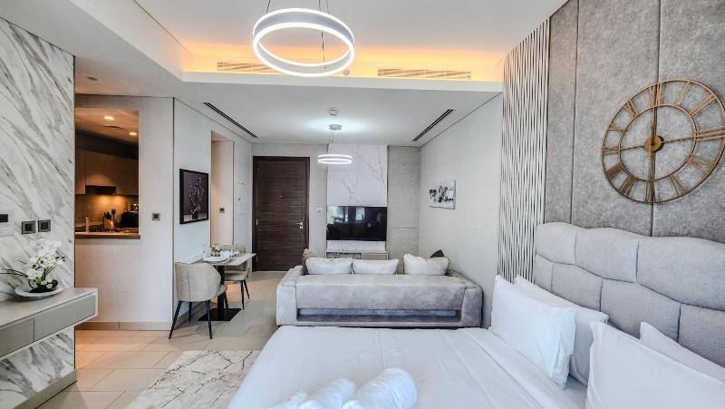 Цены на STAY BY LATINEM Luxury Studio Holiday Home G61115 near Burj Khalifa в Дубае