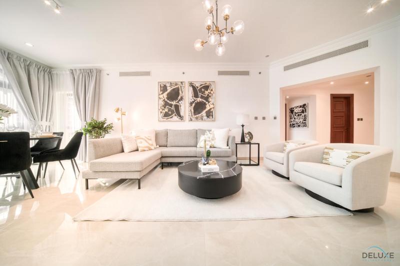 Majestic 2BR + Assistant's Room at Golden Mile 10 Palm Jumeirah by Deluxe Holiday Homes — отель с удобствами в Дубае