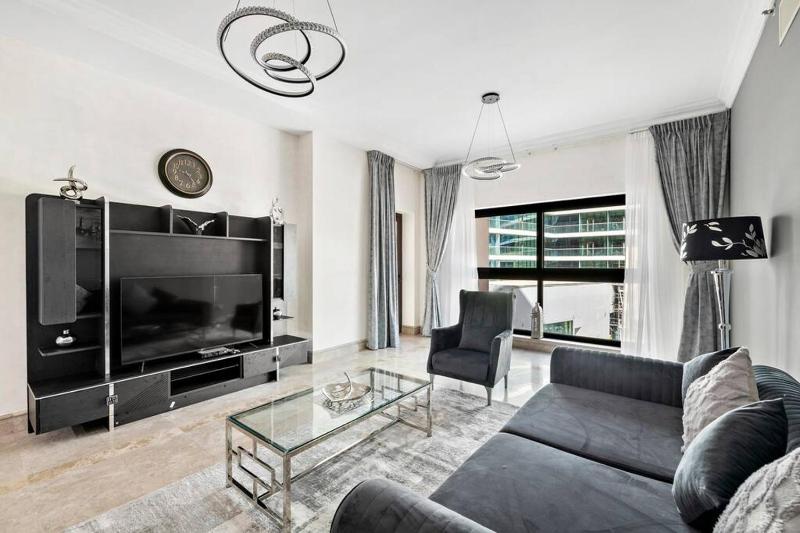 Цены на StoneTree - Fairmont North 2 BR - Beach Access в Дубае