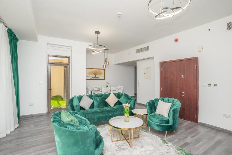 Emerald 02 BHK Seaview at JBR — забронировать отель в Дубае