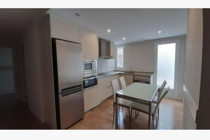 Apartamento centrico de diseno en calle Tres Forques,Valencia — отель с удобствами в Валенсии