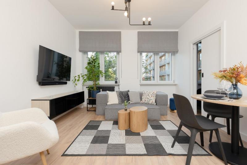 Warsaw Central Apartment 10 min walk from Palace of Culture & Science by Renters — отзывы гостей и цены