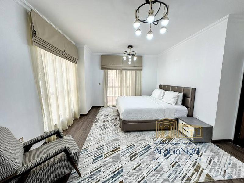 Elegant Finish + Beach + Tram 4BR in JBR — комфортный отель в Дубае