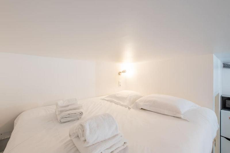 Jonquiere - Cosy studio Near Batignolles area — комфортный отель в Париже