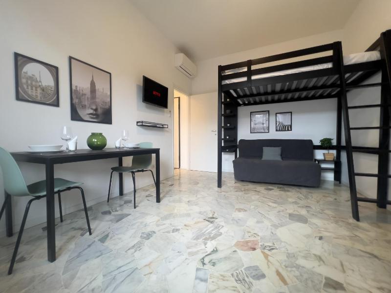 Apartment Celentano 25 - Meti — забронировать отель в Милане