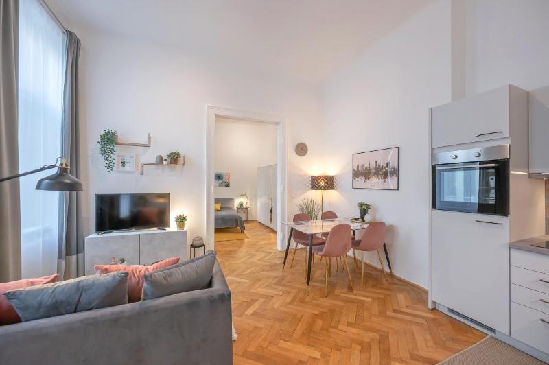 Cosy City Center Apartment — забронировать отель в вене