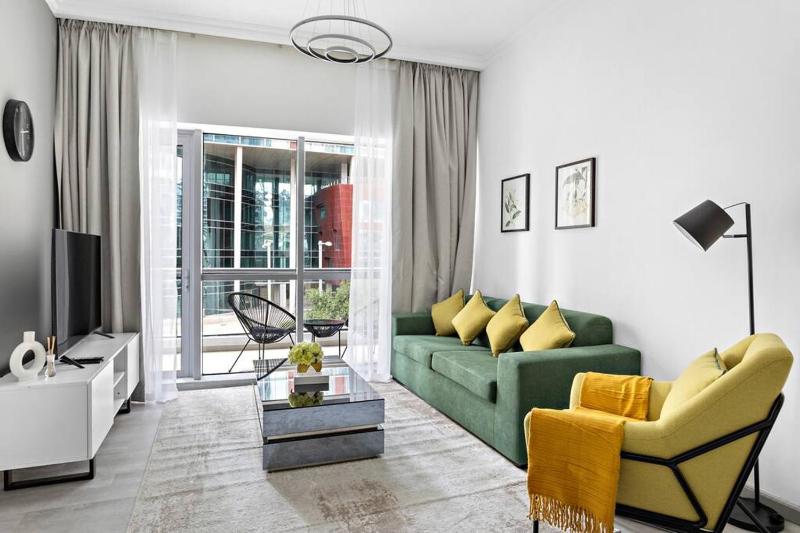 StoneTree - Stylish Apartment with amazing building facilities — отель с удобным расположением в Дубае