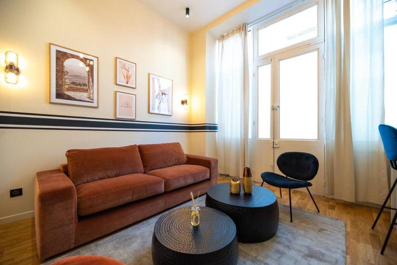 Lovely flat in eiffel tower area — забронировать отель в Париже