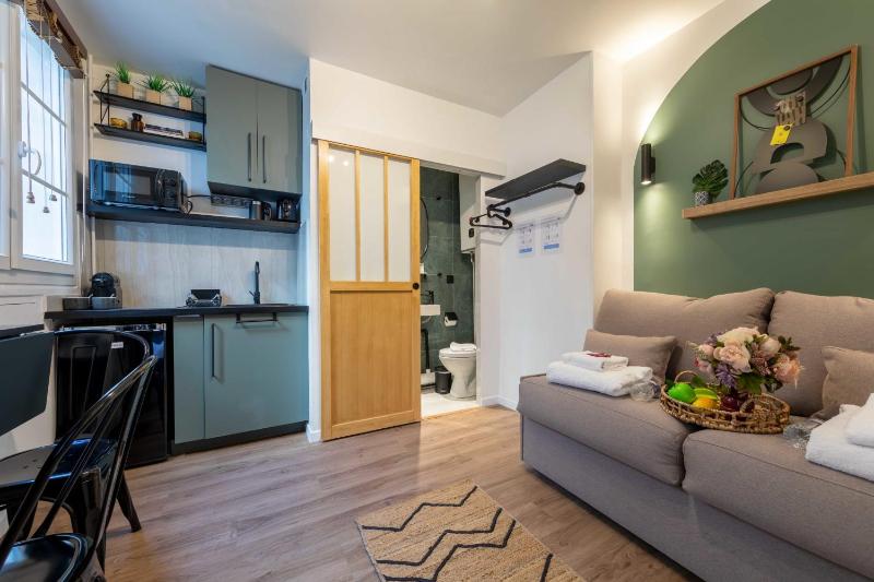 Peaceful studio - 2P - Faubourg-Montmartre — отель с удобствами в Париже