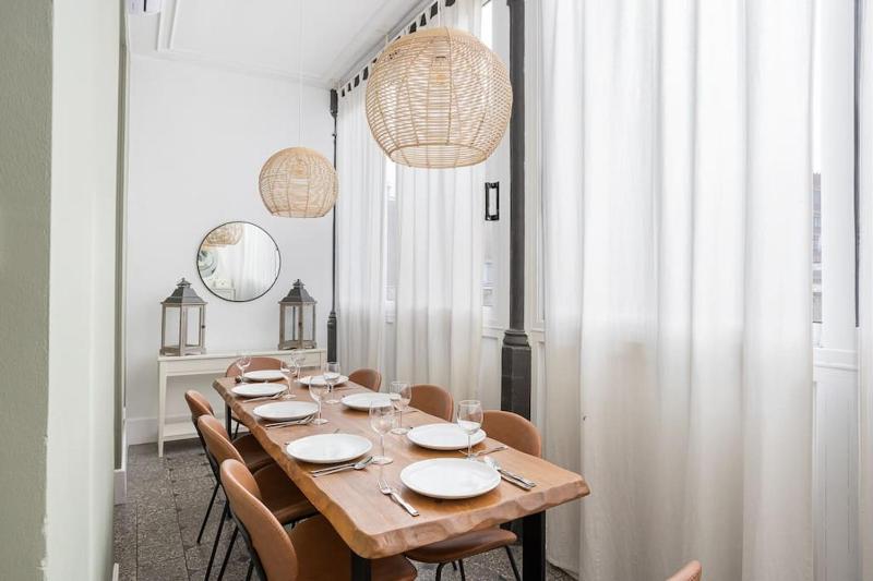 Canela Homes BARCELONA RAMBLA CAT — отель с удобствами в Барселоне