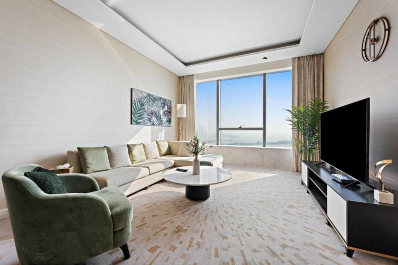 Цены на StoneTree - Luxurious 1BR with Amazing Sea View в Дубае