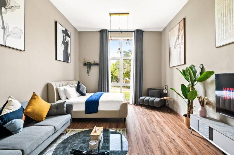Luxury apartment at Discovery — отель с удобным расположением в Дубае