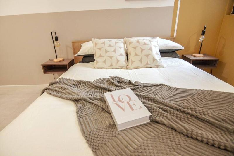 Цены на The Showroom Suite KL Pano Jalan Ipoh - Self-C/In, MRT, F/Parking в Куала-Лумпуре